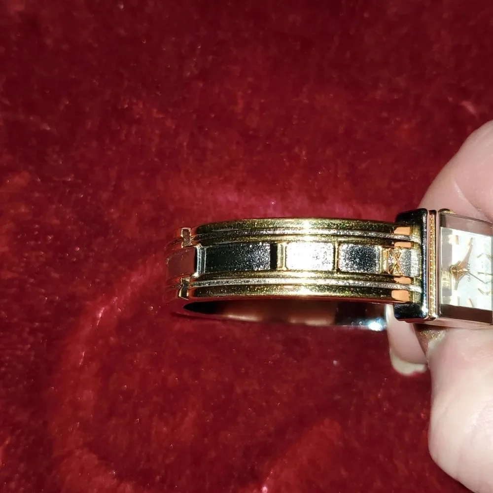 Gruen GR7855 Bangle Clamp Bracelet Watch Atlas Roman Numerals Band Looks Tiffany